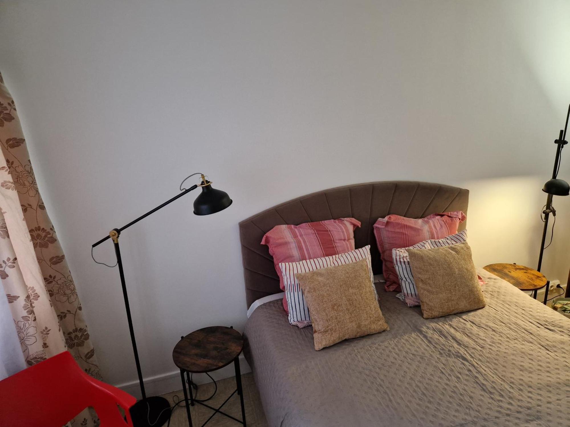 Privatunterkunft Comfortable For Working - *