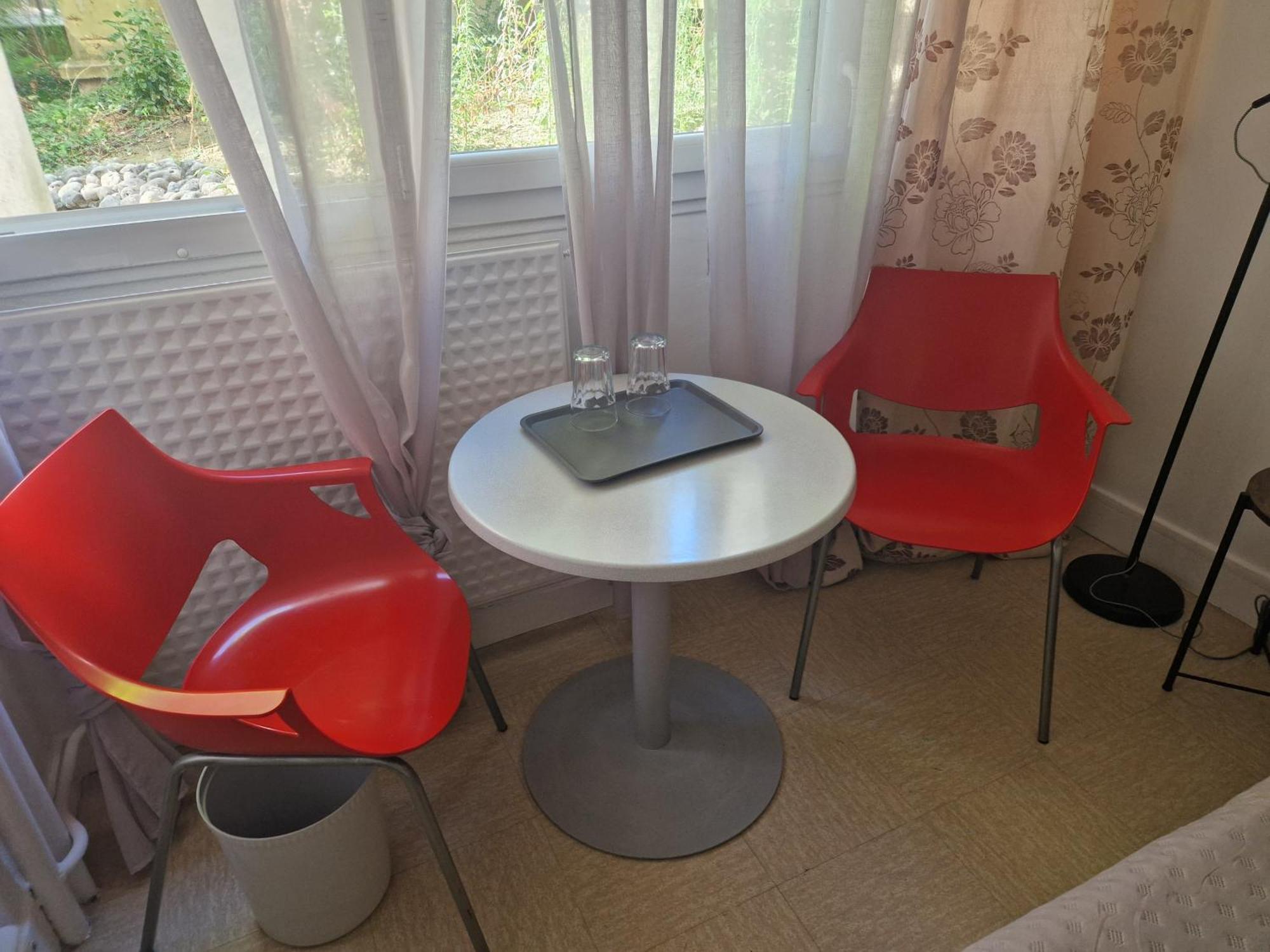 Comfortable For Working - * Levallois-Perret
