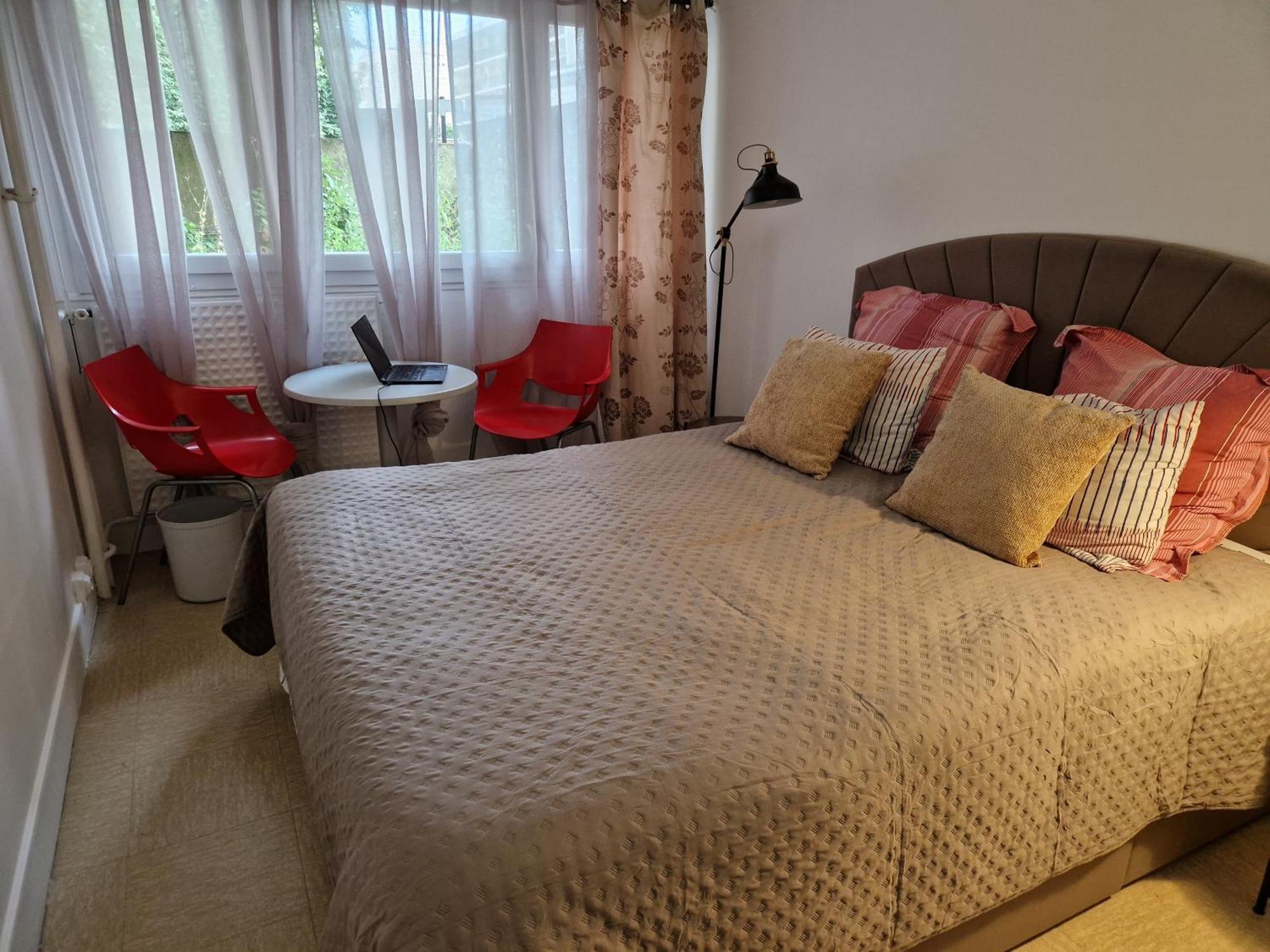 Homestay Comfortable For Working - *